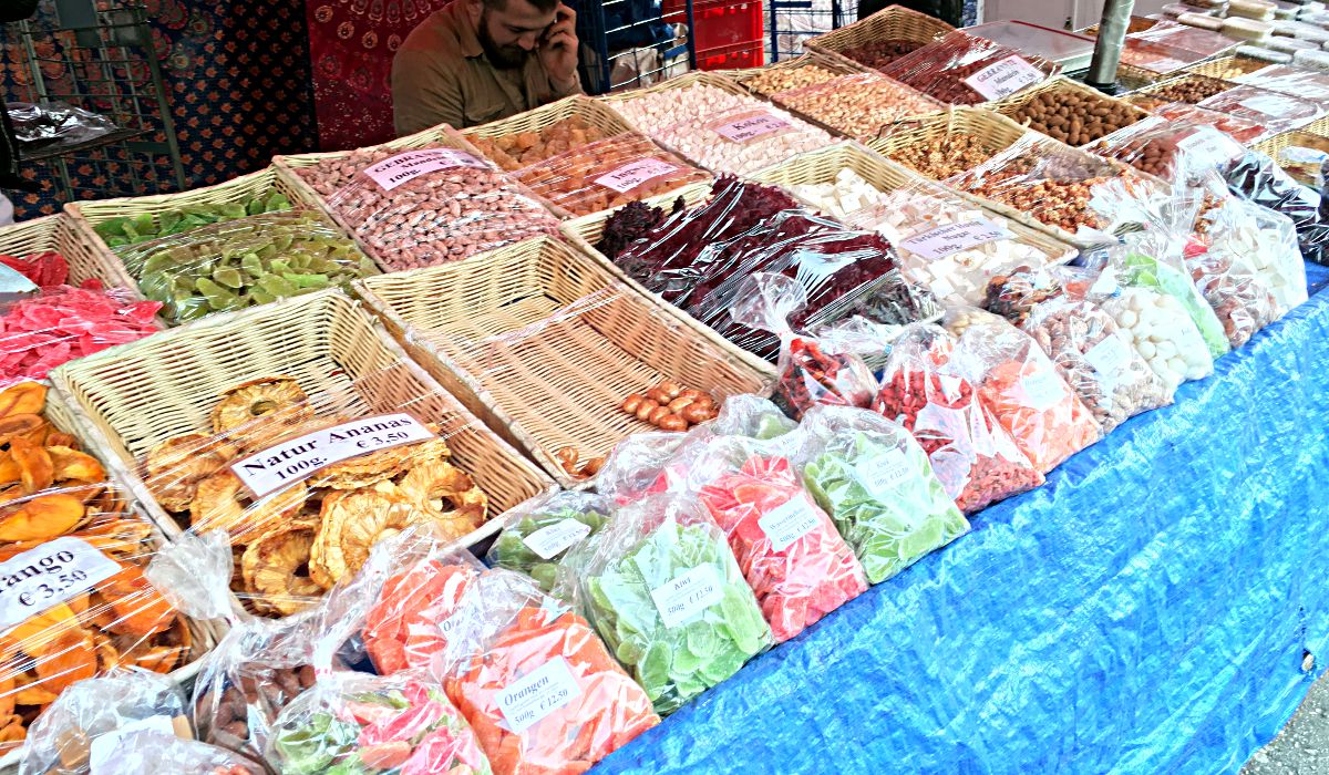 Nüsse aller Art auf dem Wiener Naschmarkt (Foto: Ruti)