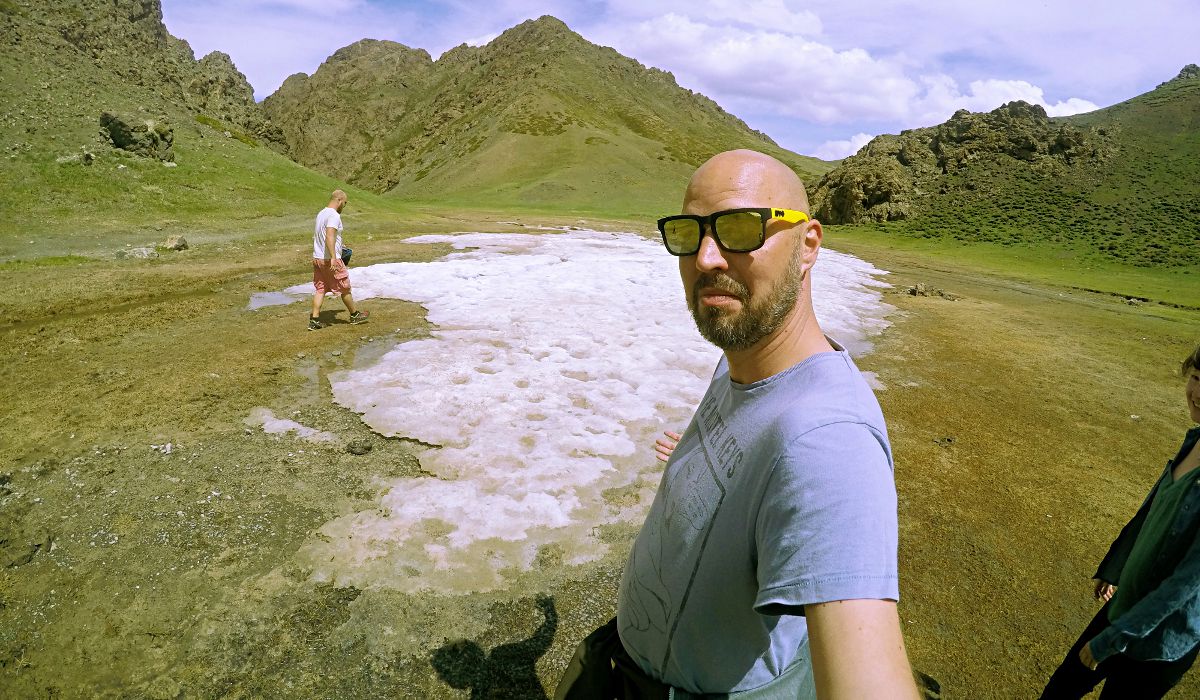 Nanu, T-Shirt-Wetter und dann plötzlich Eis in der Mongolei (Foto: Ruti)