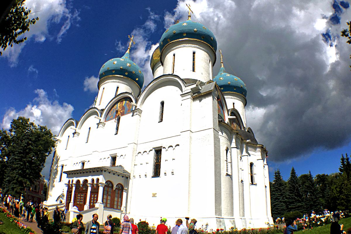 Das Dreifaltigkeitskloster in Sergijew Possad hat mehr als eine sehenswerte Kirche zu bieten. (Foto: Ruti)