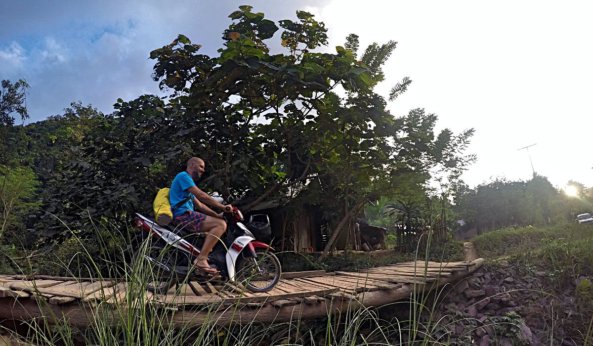 Meine kleine Yamaha leistete mir hervorragende Dienste auf meiner Tour durch Laos. (Foto: Ruti).