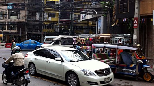 In Bangkok herrscht immer viel Verkehr, sehr viel. (Foto: Ruti)