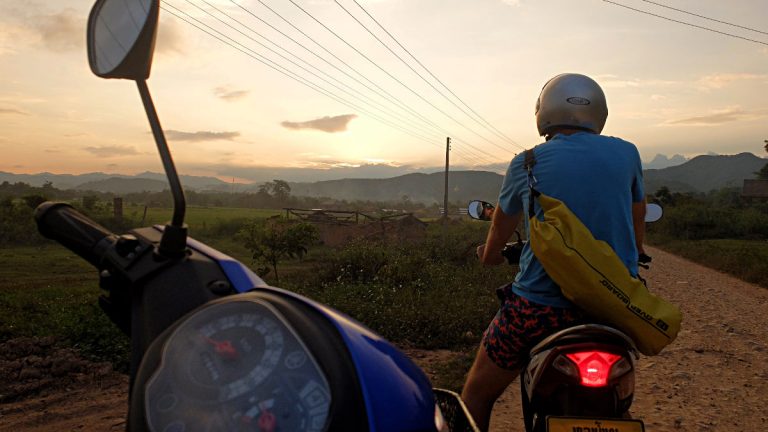 Mit dem Mottorrad durch Laos - ein Abenteuer für die Ewigkeit (Foto: Ruti)