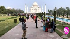Zu besuch beim Taj Mahal in Agra (Foto: Ruti)