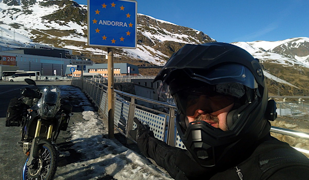 Ich bin mit dem Motorrad durch die Pyrenäen geklettert - bis nach Andorra. (Foto: Ruti)