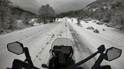 Auf der 7-Seen-Route in Argentinien erwischt mich der Schnee erneut. (Foto: Ruti)