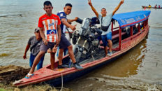 Abgesetzt auf einer Insel auf dem Amazonas müssen mein Motorrad und ich ans andere Ufer. (Foto: Ruti)